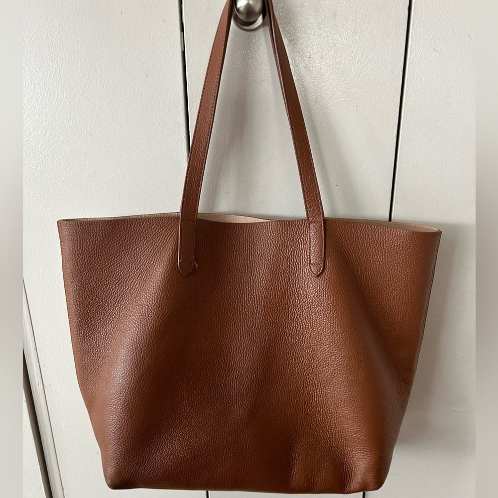 Cuyana Class Structured Tote in Caramel/Blush